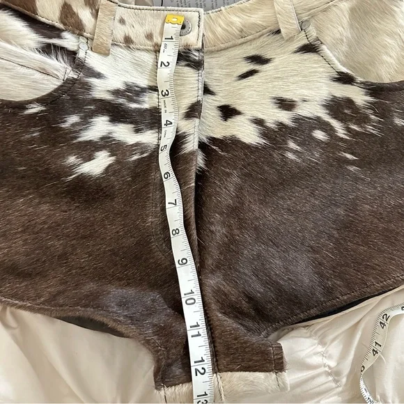NWT Cowhide Pattern Women's Shorts - REAL LEATHER - Picture 5 of 7